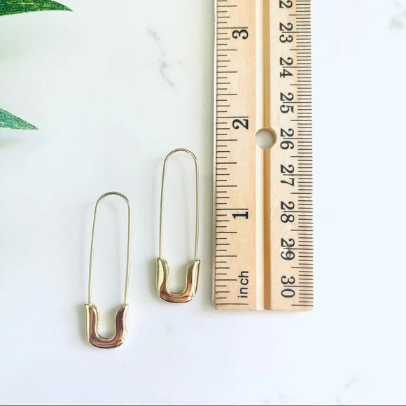 Gold Safety Pin Dangle Earrings Cute Fashion NEW Goth Punk Kawaii Unique 1.5” - Picture 3 of 3